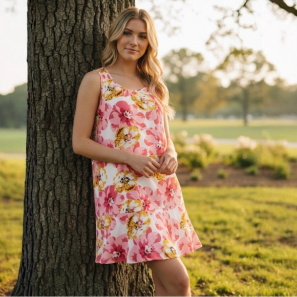 SHEIN Dresses & Skirts - Floral Casual Sleeveless Shift Dress